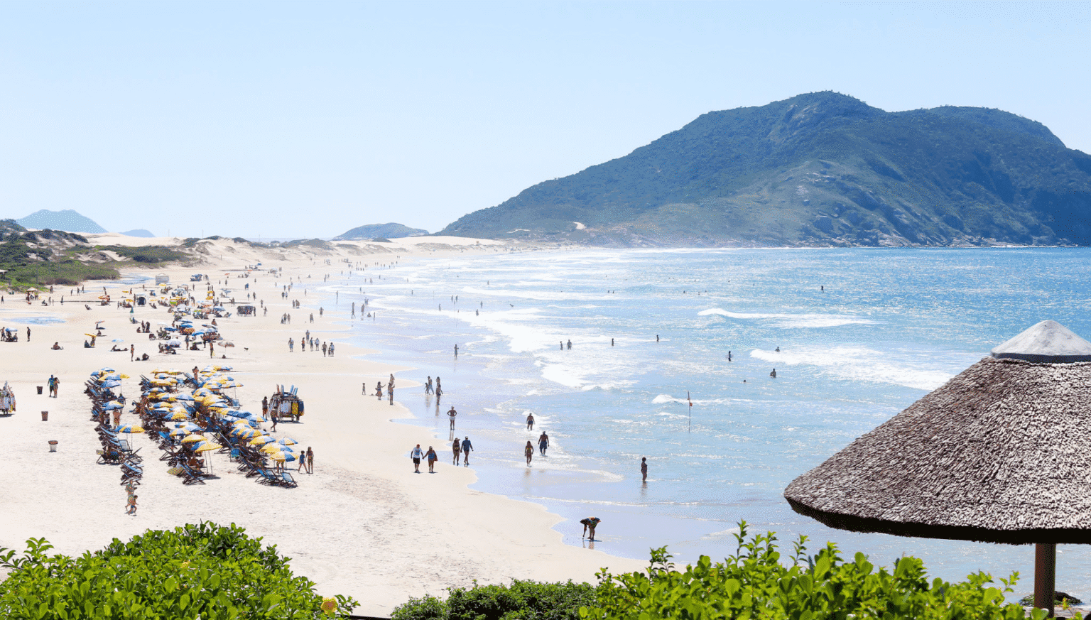 Santinho Beach: Leisure, culture, and accommodation